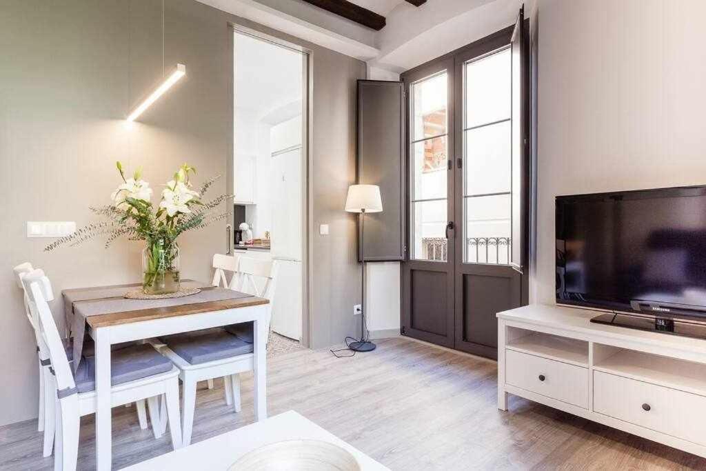 Sleep & Stay Home With Balcony Bonaventura 3 Girona Exterior photo